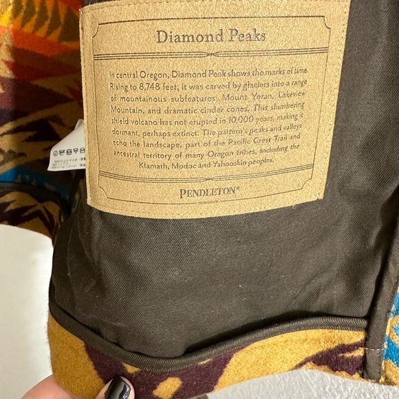 Like new Mens Pendleton Coat - Picture 4 of 4